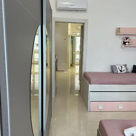 Casa Vacanza Acqua Marina มันเฟรโดเนีย ภายนอก รูปภาพ