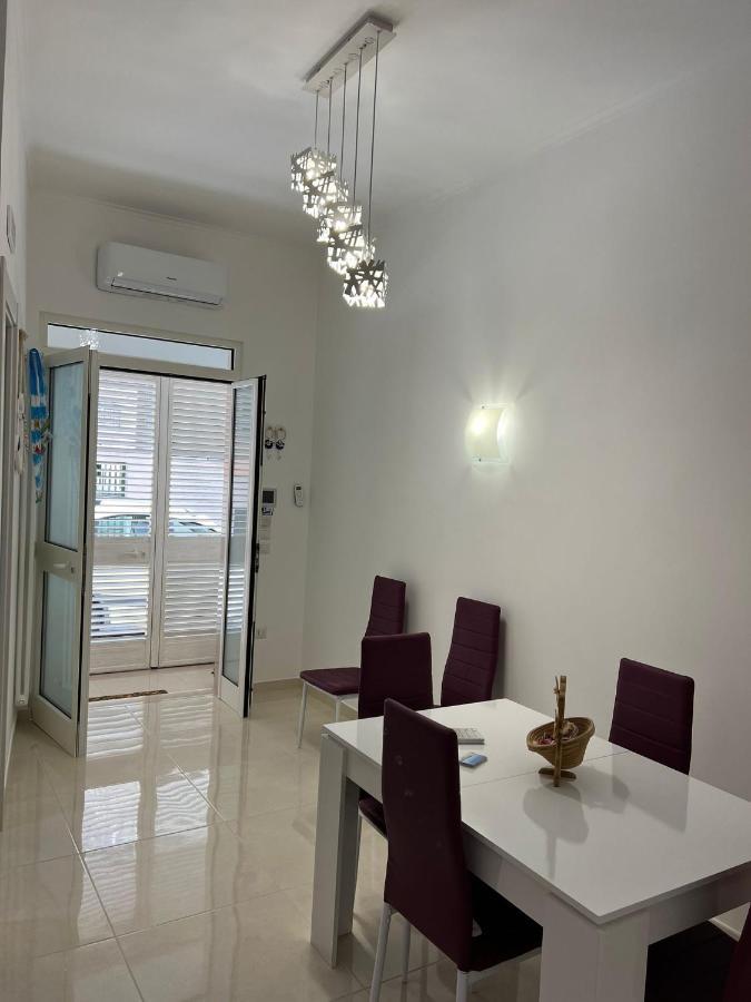 Casa Vacanza Acqua Marina มันเฟรโดเนีย ภายนอก รูปภาพ